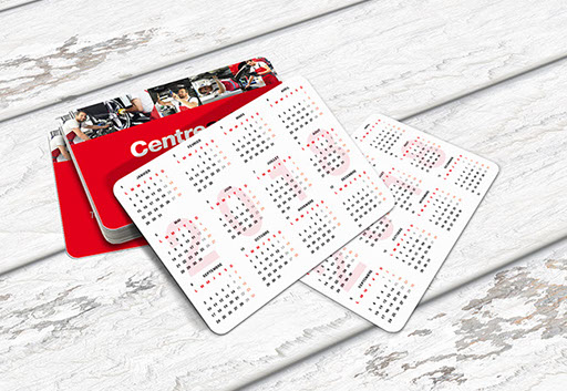 Création et déclinaison de votre charte graphique, sur l'ensemble de vos supports de communication : calendriers, agendas et sous-main...