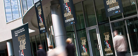 Conception et réalisation d’expositions temporaires, création de contenu, scénographie d’espace, aménagement. Création de supports de com.