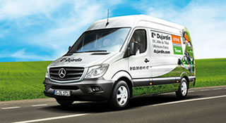 Création et déclinaison de votre charte graphique sur l'ensemble de vos supports de communication. Marquage et décoration de véhicule de société