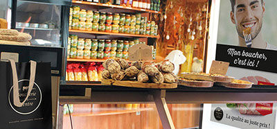 Communication retail - Scénographie d’espace, création de supports de communication, décoration de vitrine, PLV