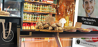 Communication retail - Scénographie d’espace, création de supports de communication, décoration de vitrine, PLV